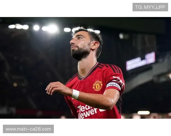 曼联4-1狼队，B费2射1传闪耀全场